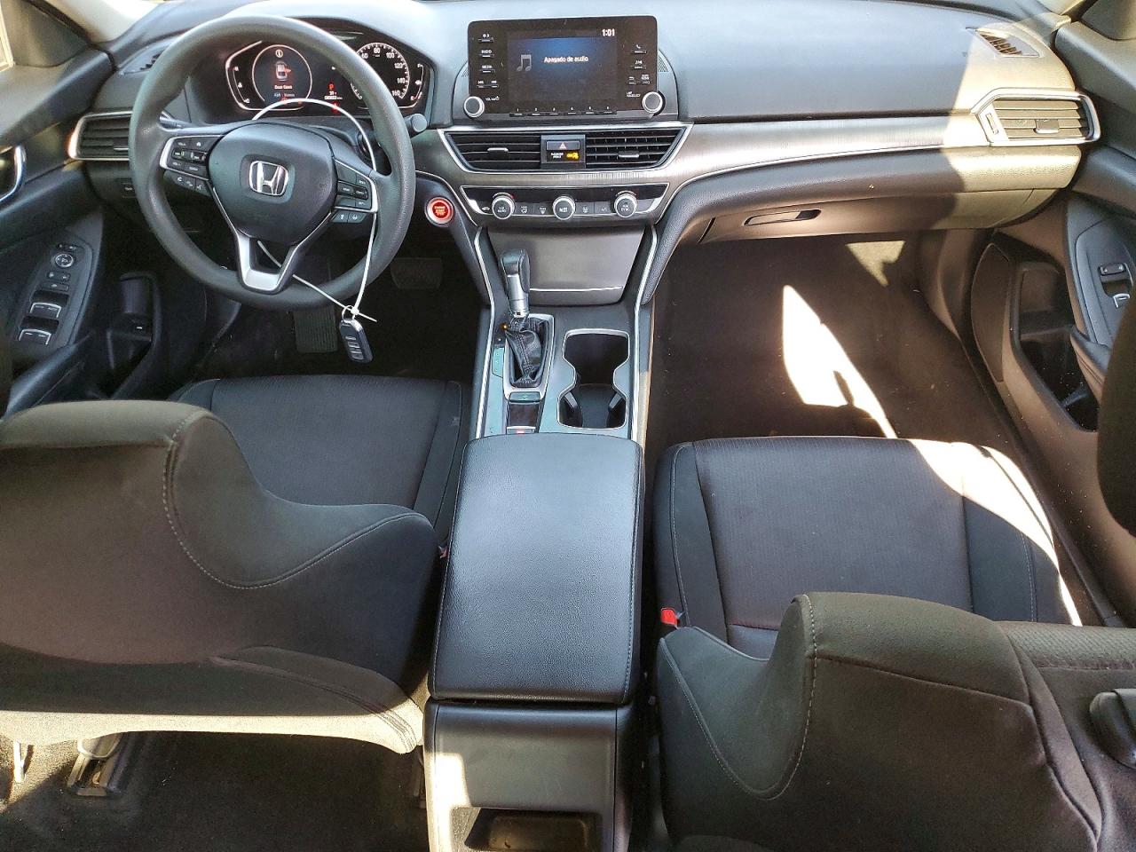 2018 HONDA ACCORD LX photo 15