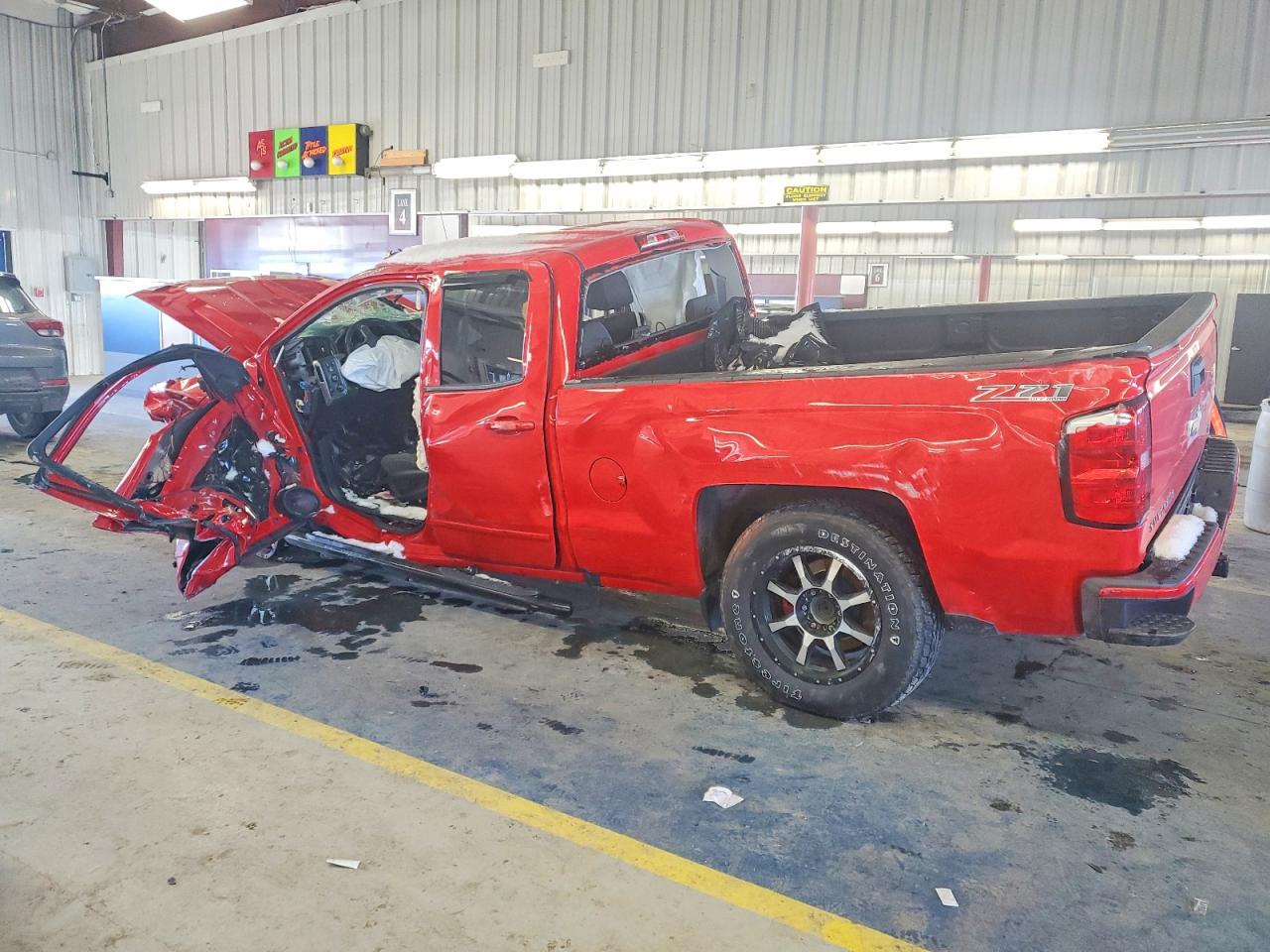 2016 CHEVROLET SILVERADO K1500 LT photo 3