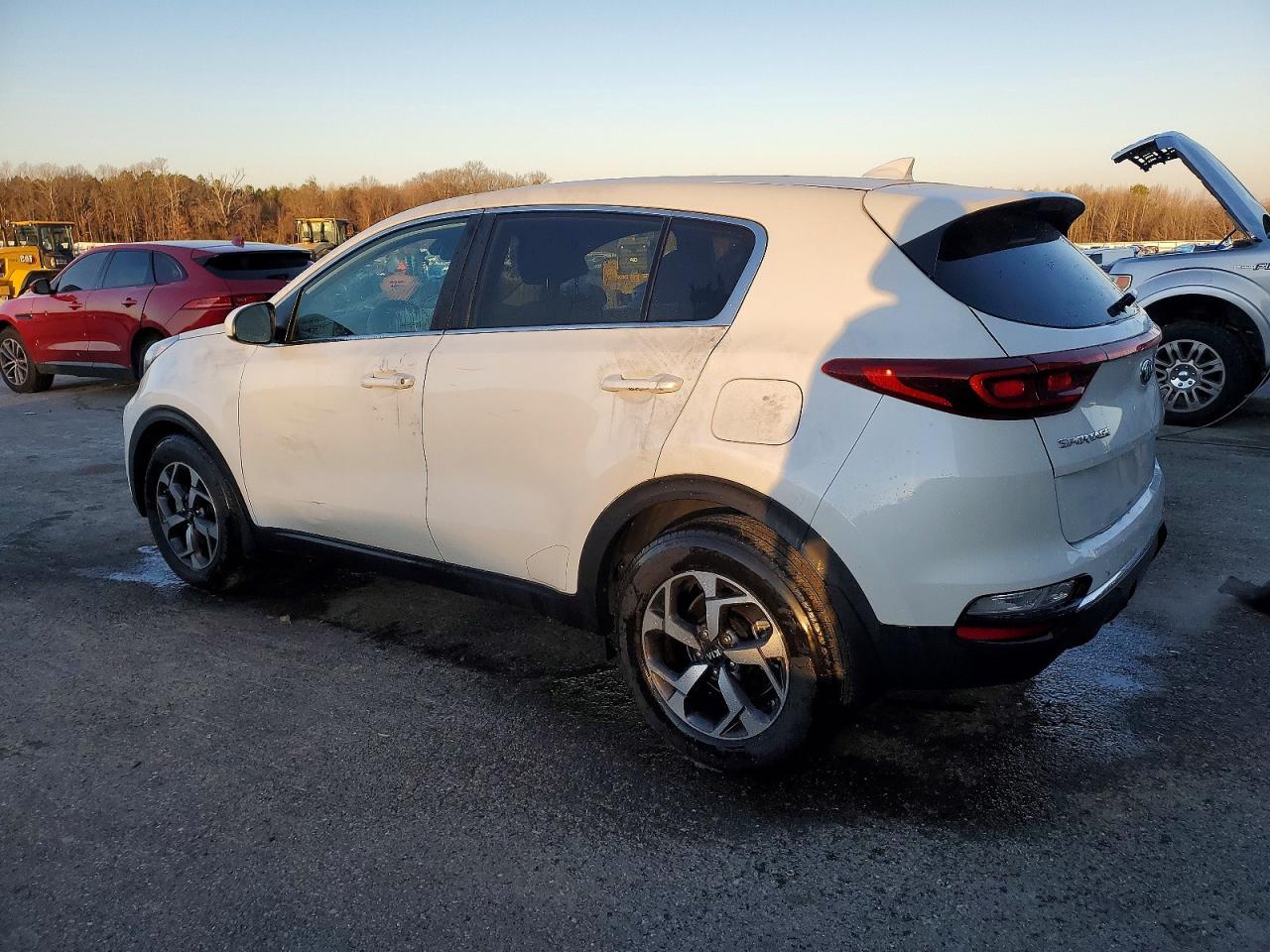2021 KIA SPORTAGE LX photo 3