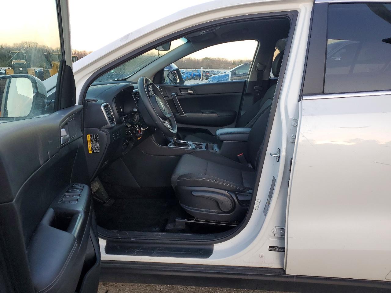 2021 KIA SPORTAGE LX photo 13