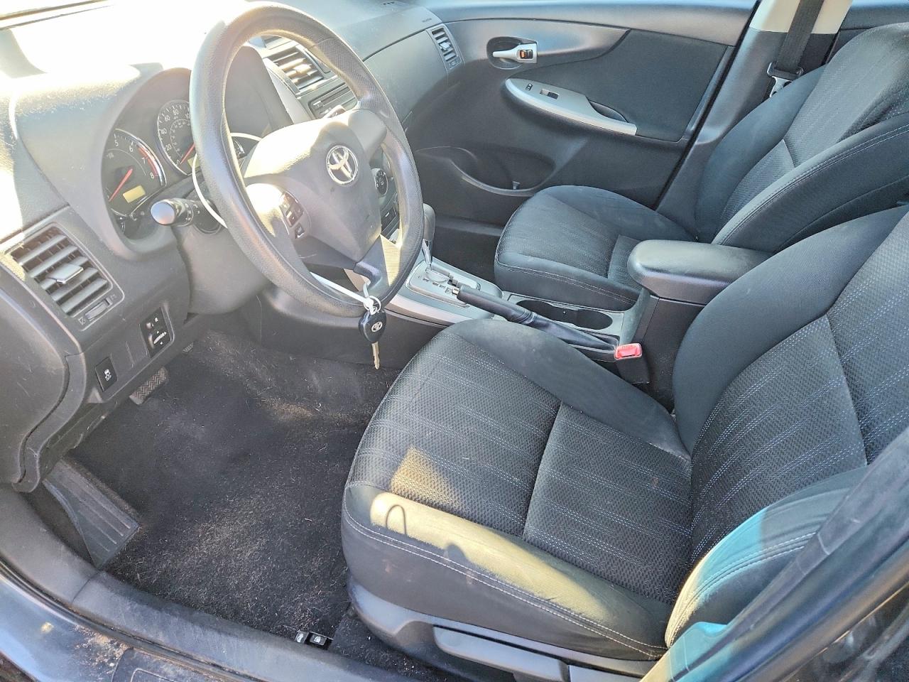 2012 TOYOTA COROLLA S photo 7