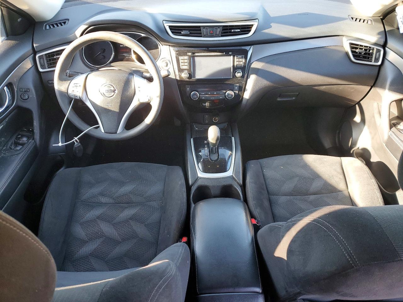 2014 NISSAN ROGUE SV photo 29