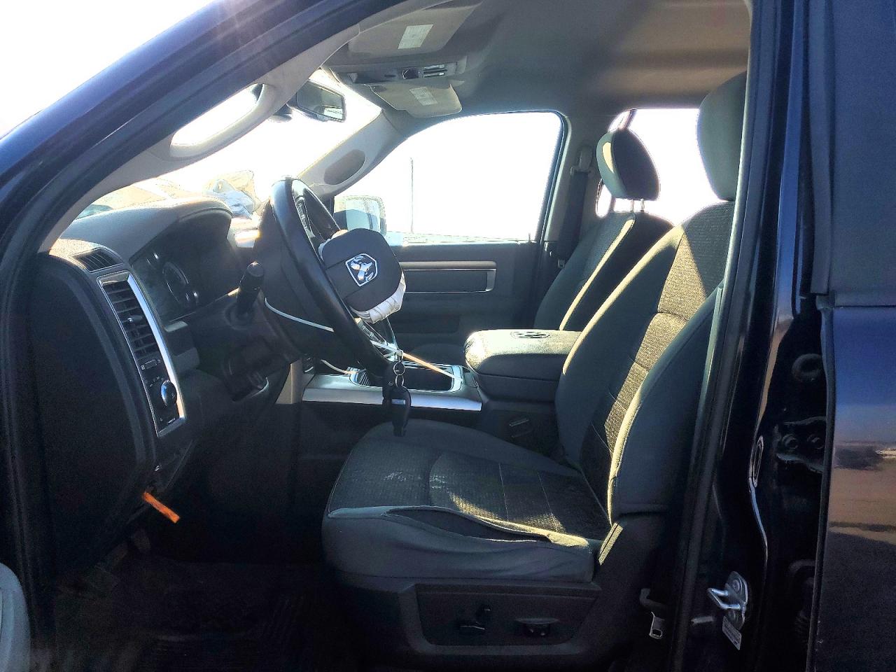 2018 RAM 1500 SLT photo 19
