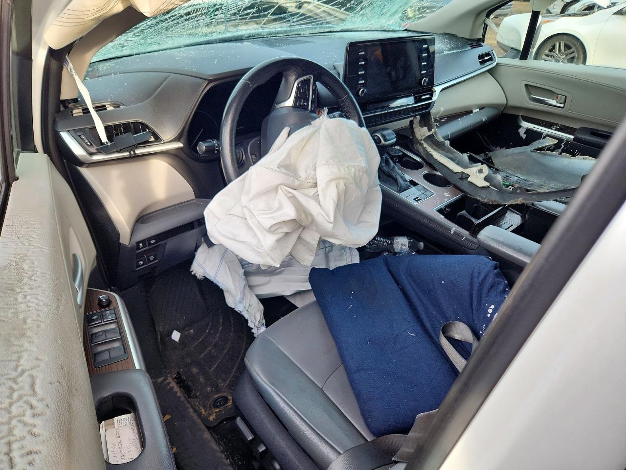 2021 TOYOTA SIENNA photo 15