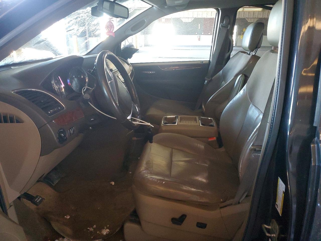 2011 CHRYSLER TOWN & COUNTRY LIMITED photo 19