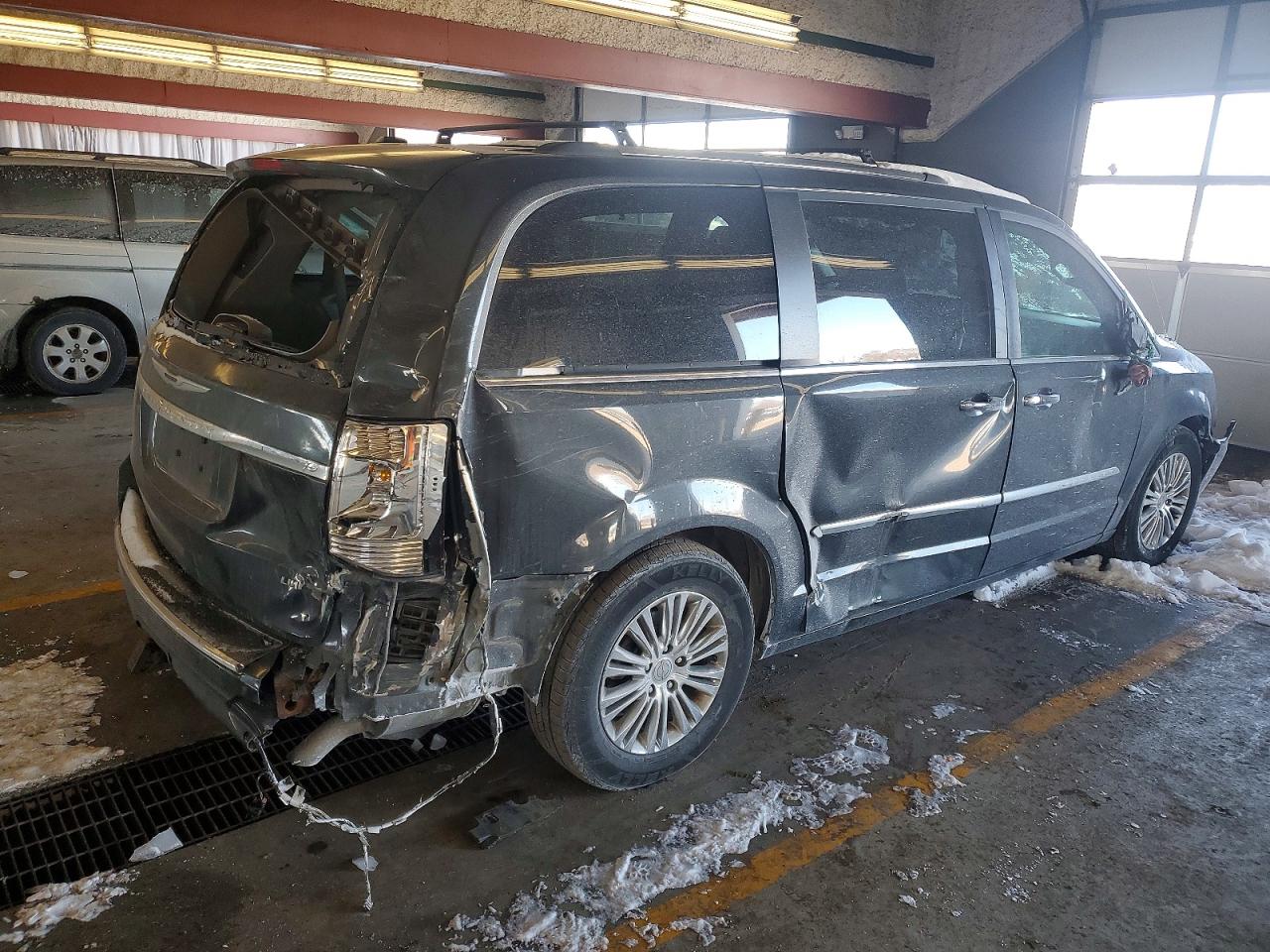 2011 CHRYSLER TOWN & COUNTRY LIMITED photo 7