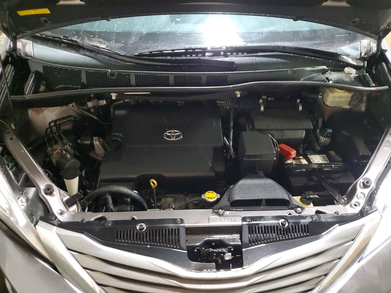 2014 TOYOTA SIENNA photo 23