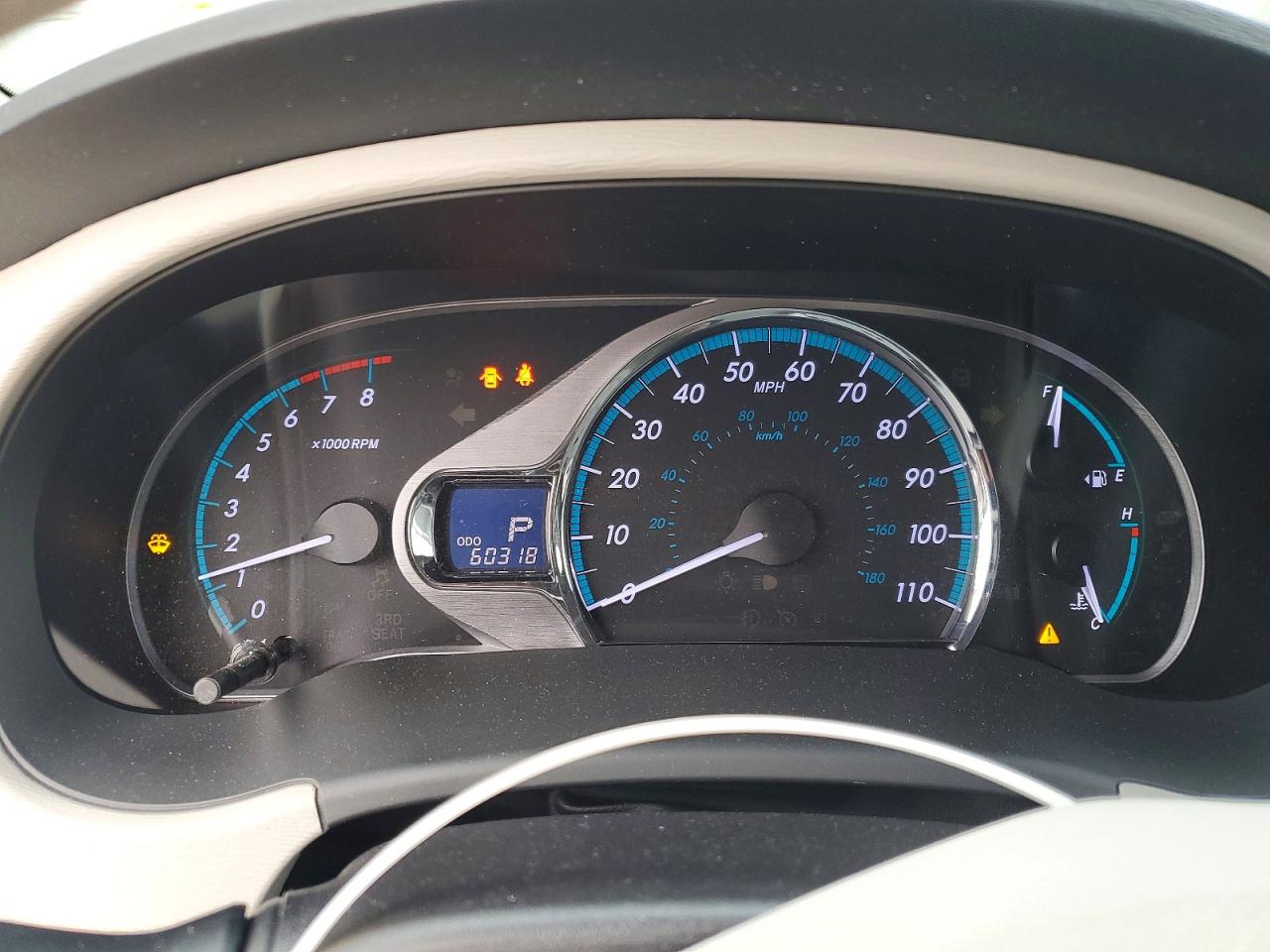 2014 TOYOTA SIENNA photo 17