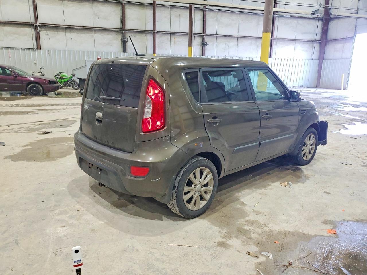 2013 KIA SOUL + photo 3