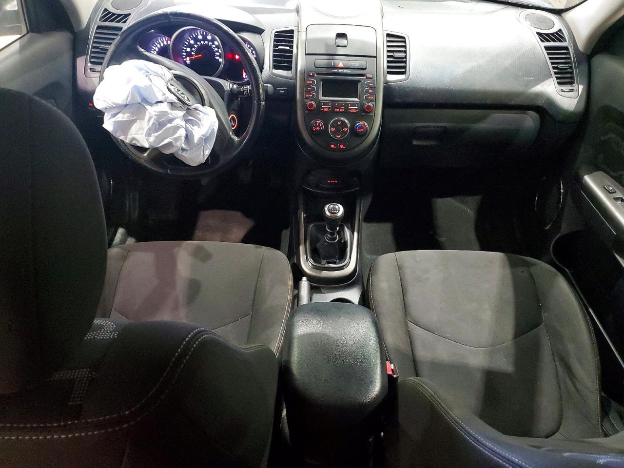 2013 KIA SOUL + photo 8