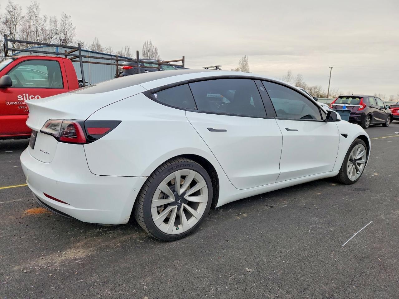 2022 TESLA MODEL 3 photo 3
