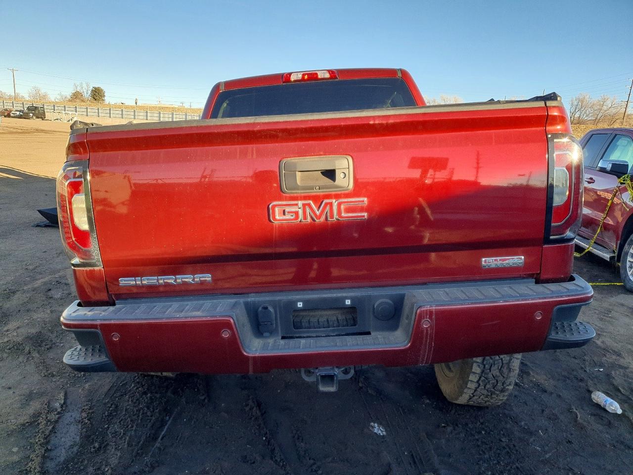 2017 GMC SIERRA K1500 SLT photo 6