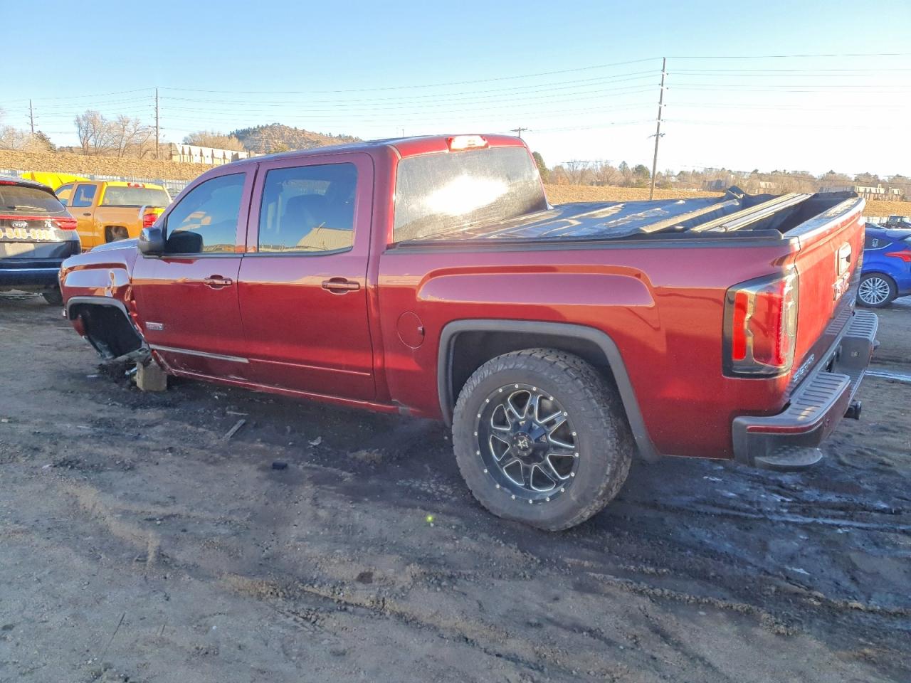 2017 GMC SIERRA K1500 SLT photo 2