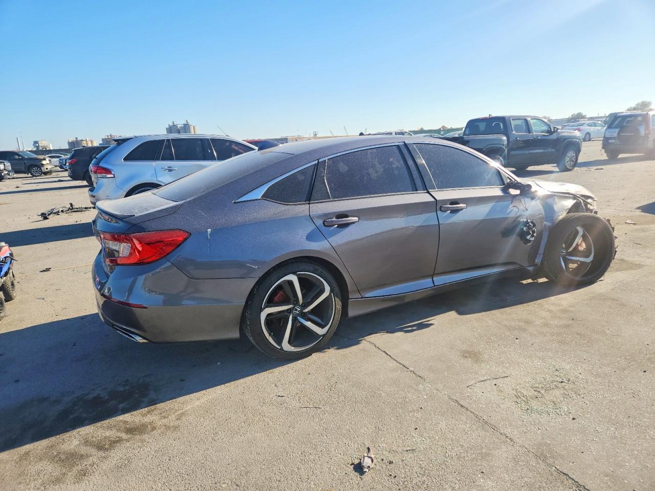 2018 HONDA ACCORD SPORT photo 3