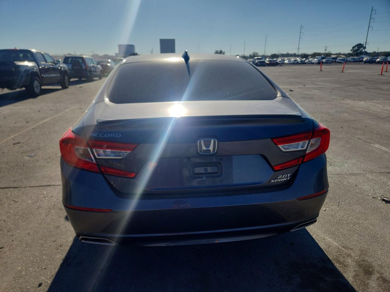 2018 HONDA ACCORD SPORT photo 6