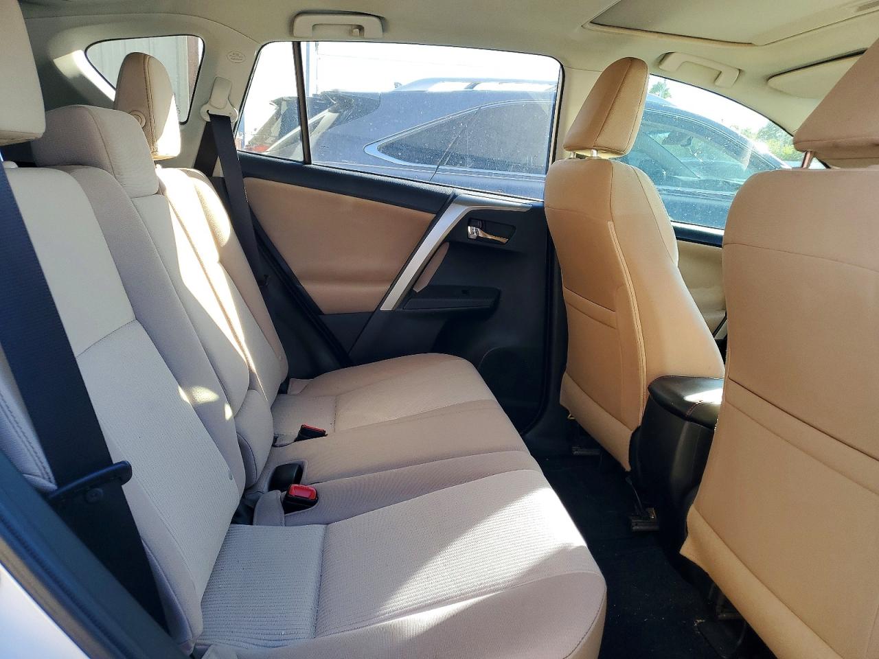 2014 TOYOTA RAV4 XLE photo 11