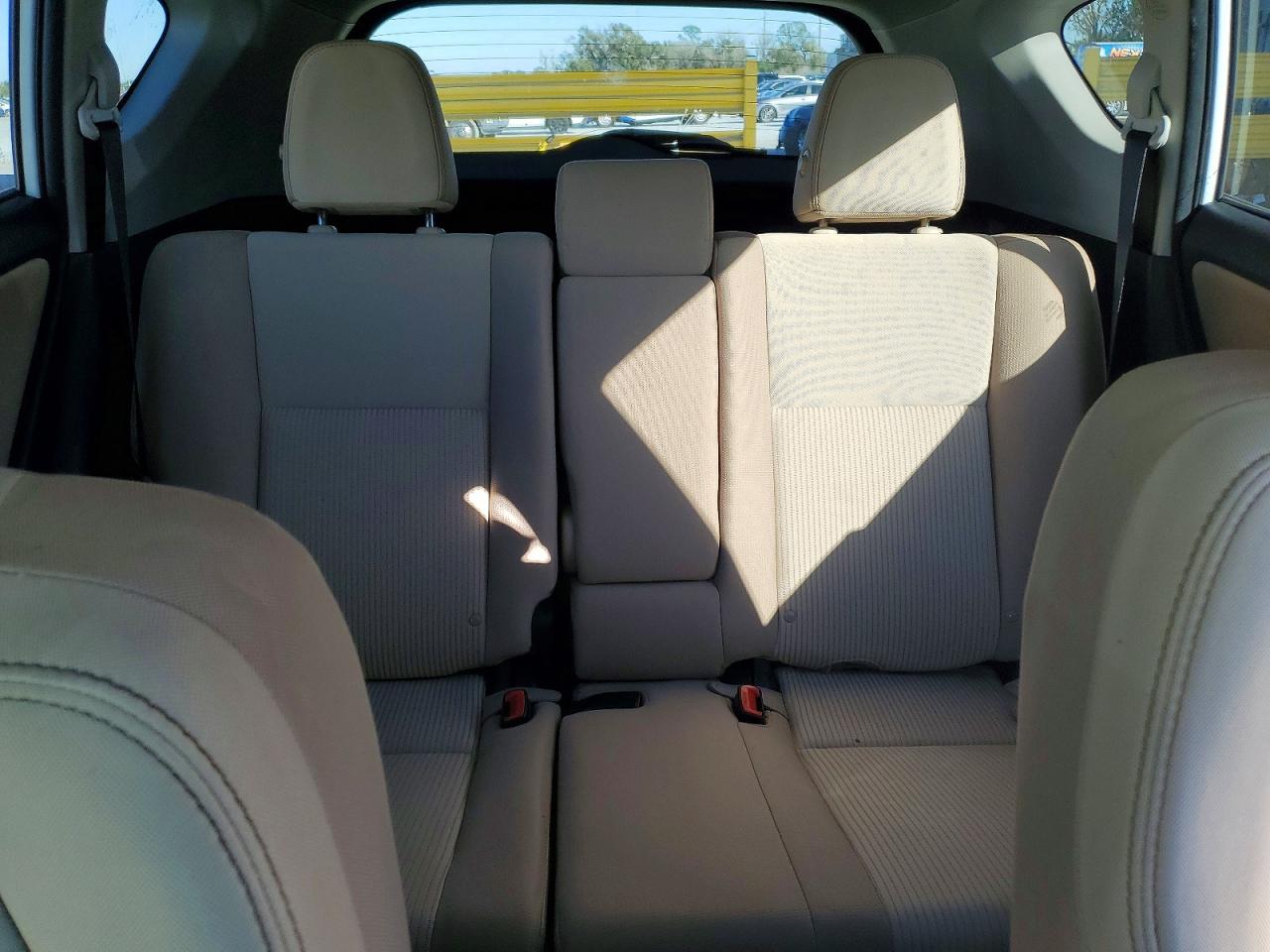2014 TOYOTA RAV4 XLE photo 10