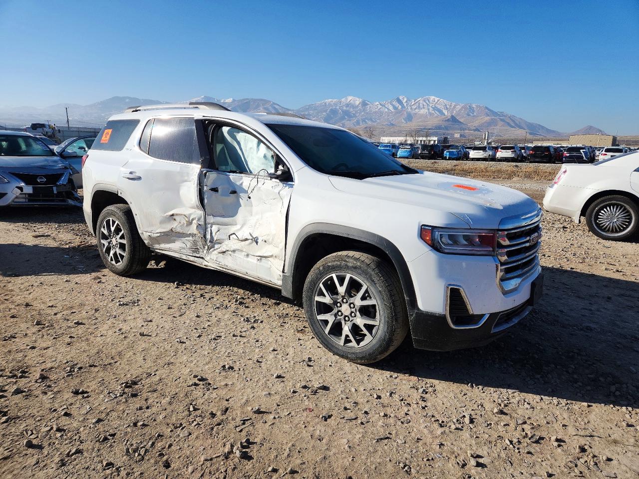 2023 GMC ACADIA SLT photo 4