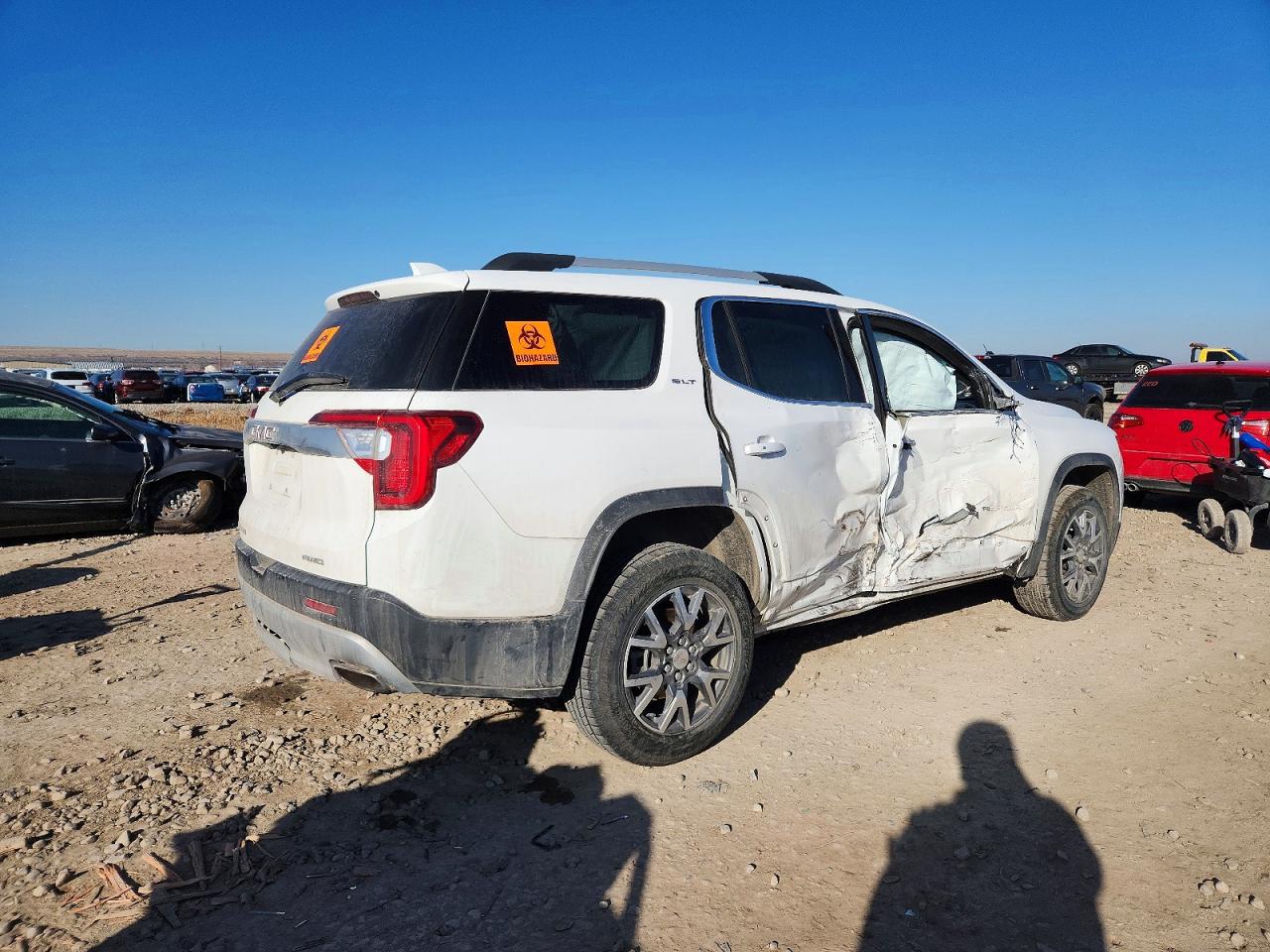 2023 GMC ACADIA SLT photo 3