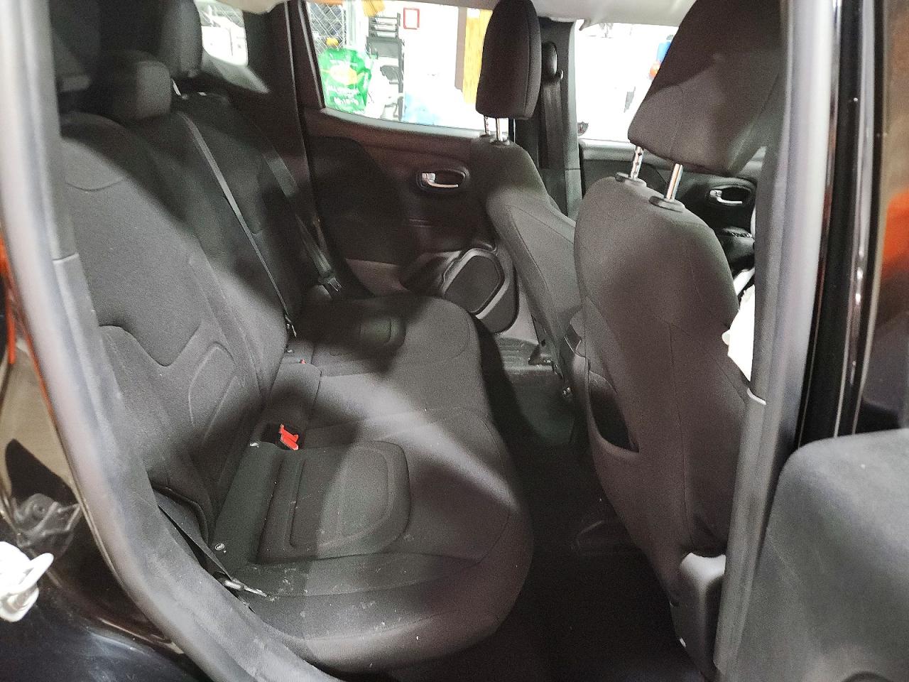2019 JEEP RENEGADE LATITUDE photo 19