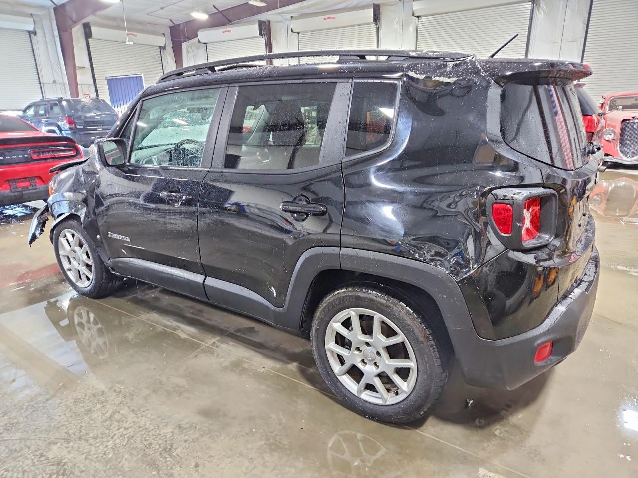 2019 JEEP RENEGADE LATITUDE photo 3