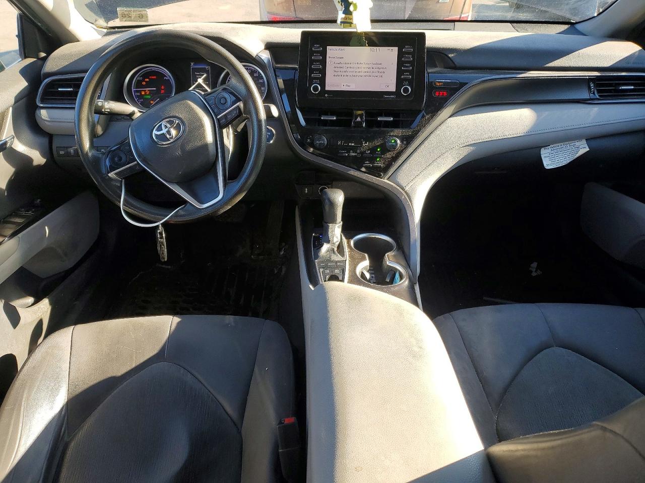 2021 TOYOTA CAMRY LE photo 15