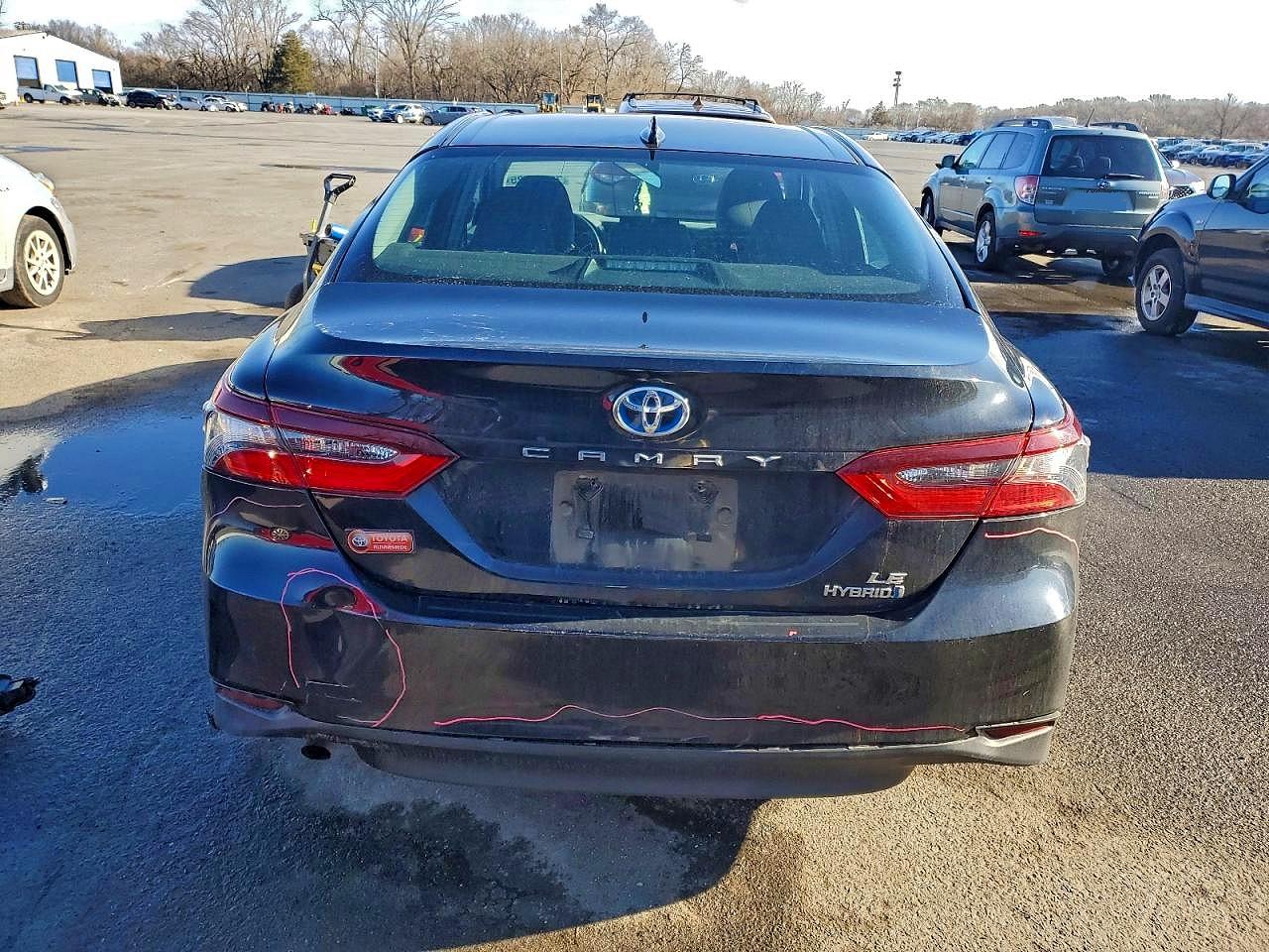 2021 TOYOTA CAMRY LE photo 11