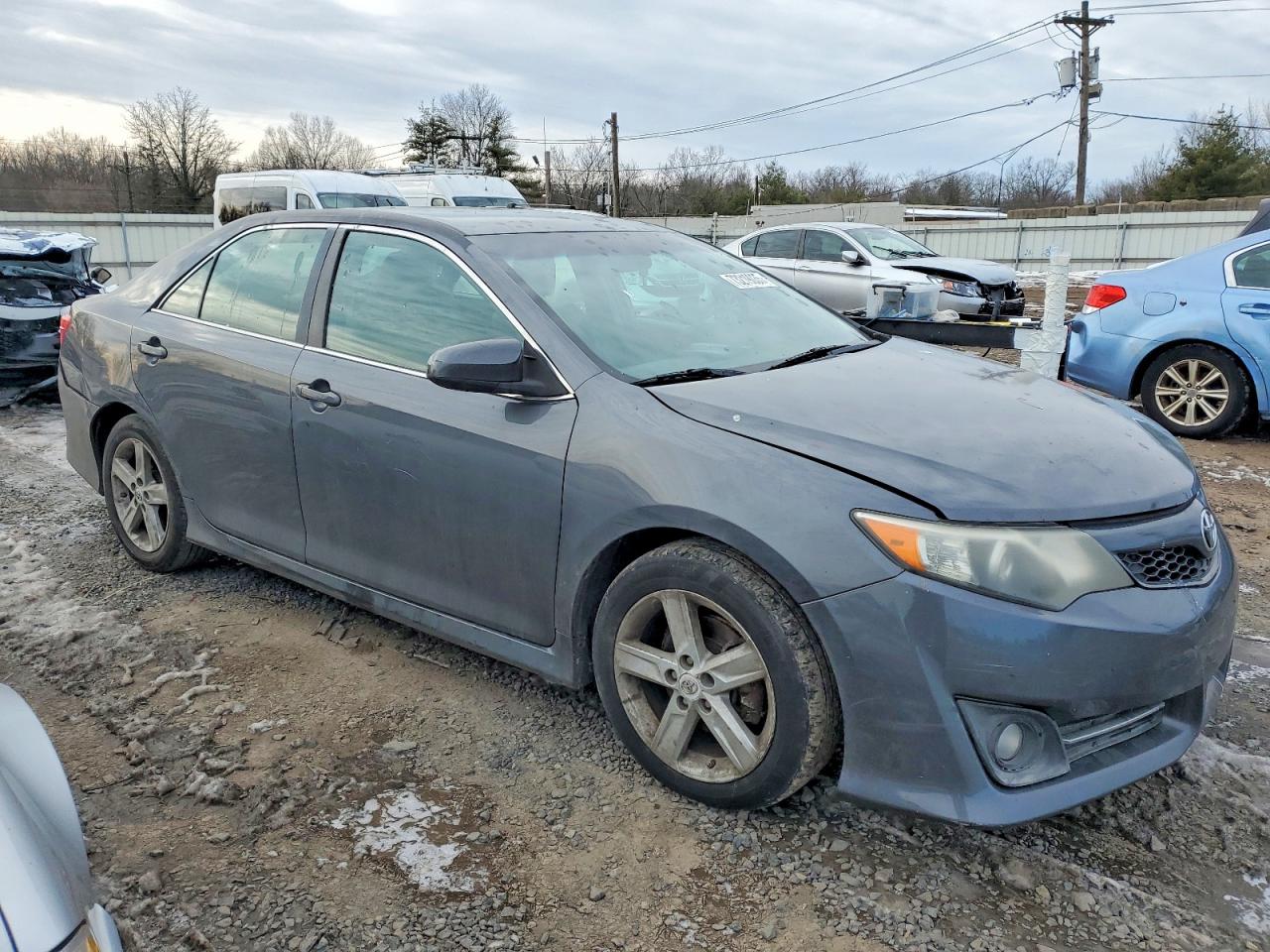 2012 TOYOTA CAMRY SE photo 7