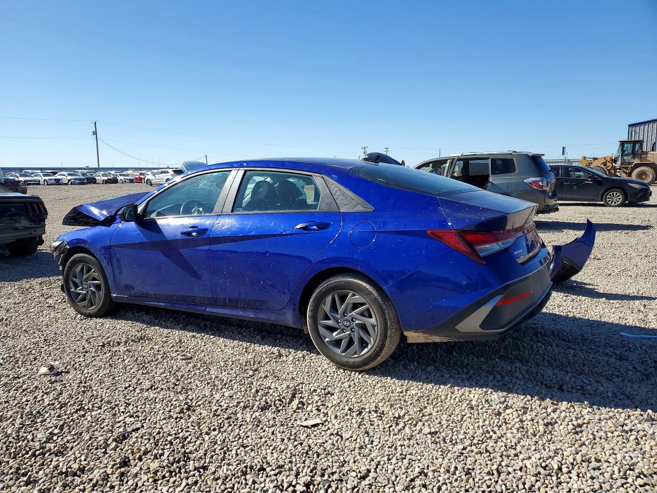 2024 HYUNDAI ELANTRA SEL photo 3