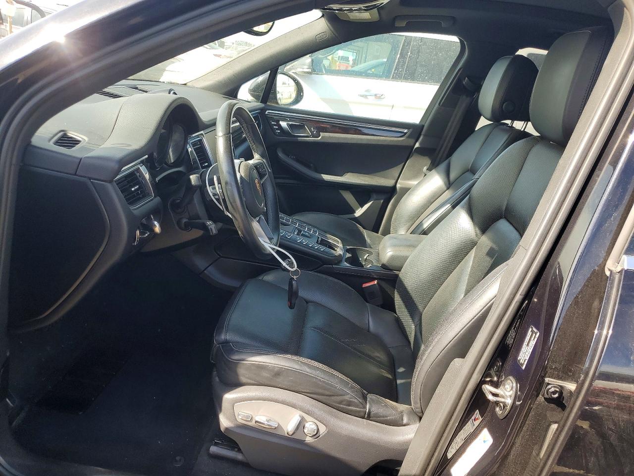 2015 PORSCHE MACAN S photo 13
