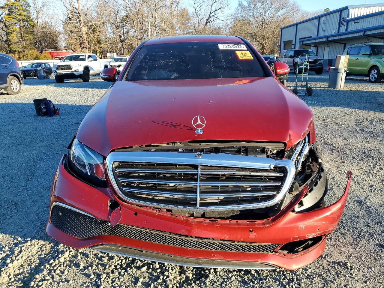 2018 MERCEDES-BENZ E 300 photo 5