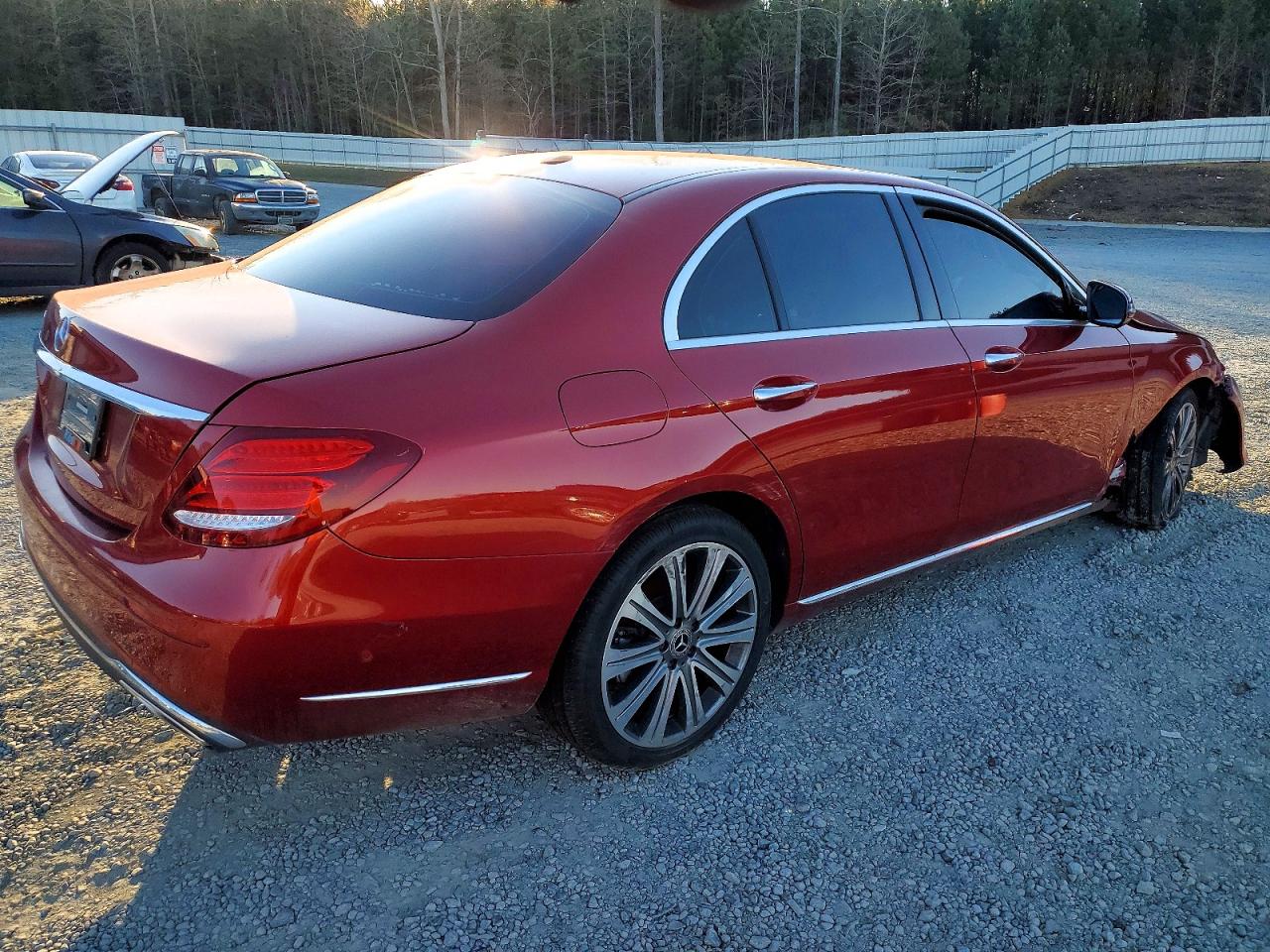 2018 MERCEDES-BENZ E 300 photo 3