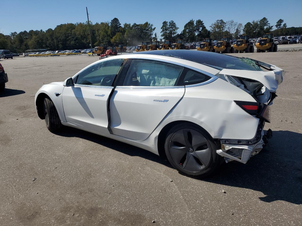 2018 TESLA MODEL 3 photo 3