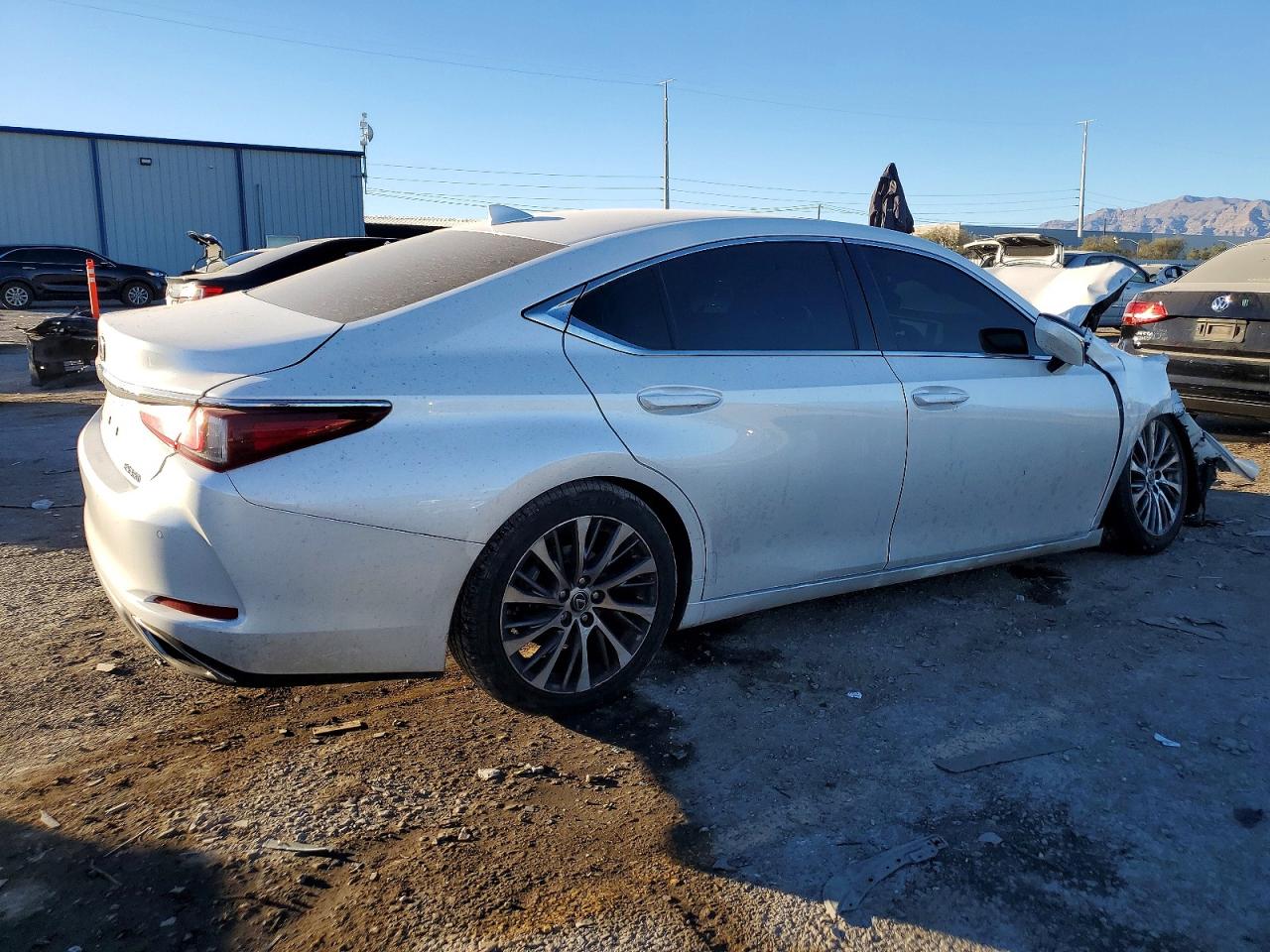 2019 LEXUS ES 350 photo 3