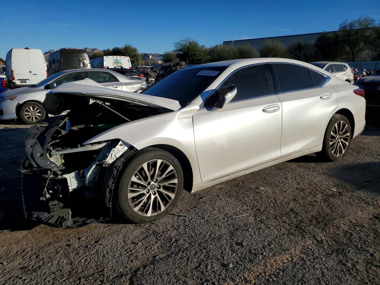 2019 LEXUS ES