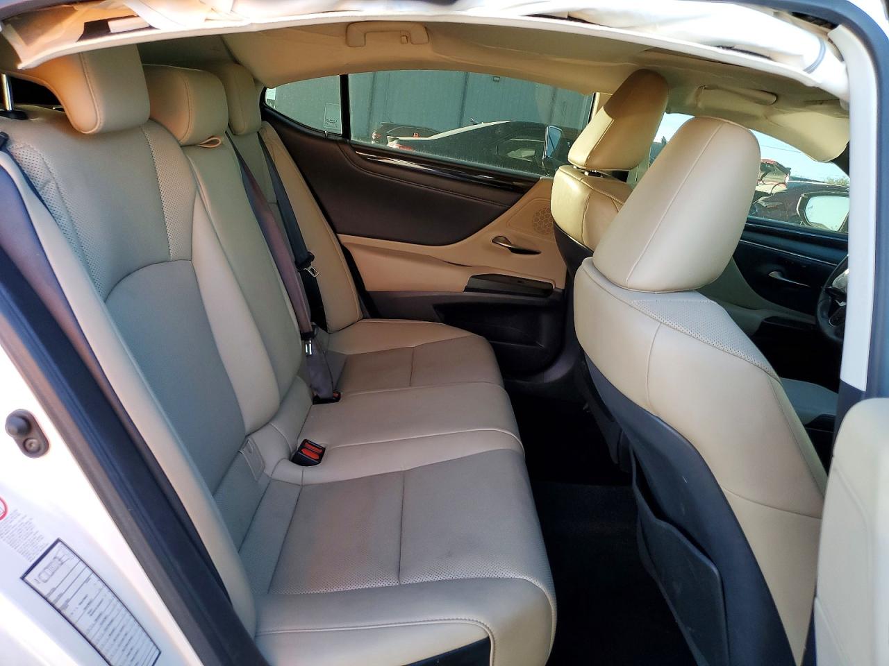 2019 LEXUS ES 350 photo 10