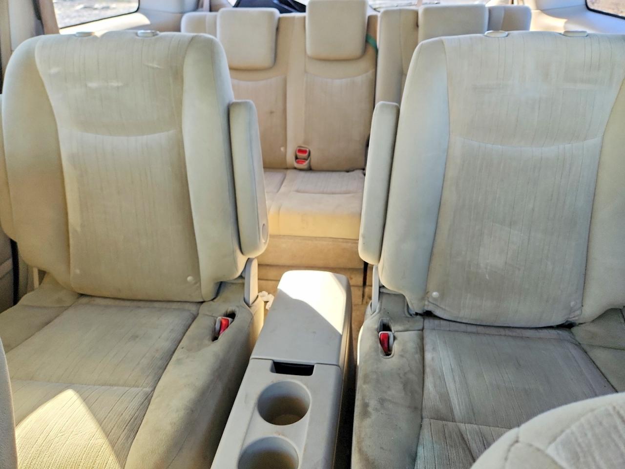 2014 NISSAN QUEST S photo 10