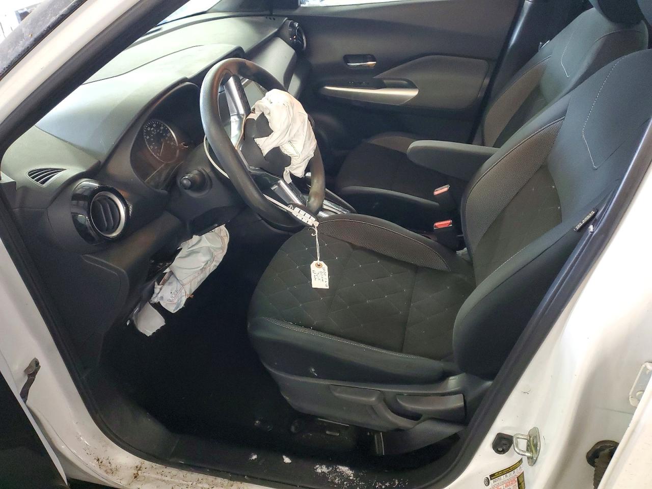 2020 NISSAN KICKS SV photo 7
