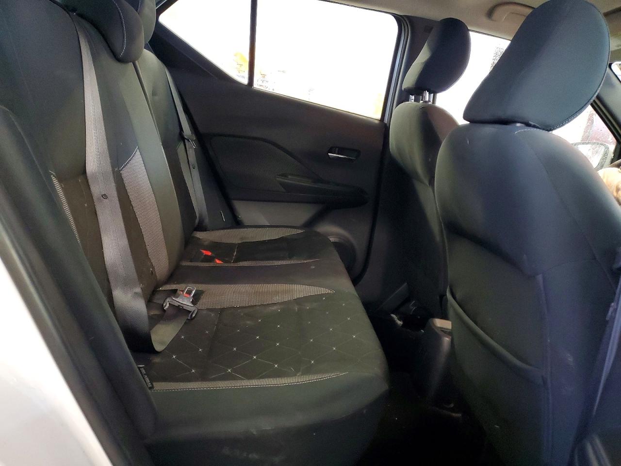 2020 NISSAN KICKS SV photo 10