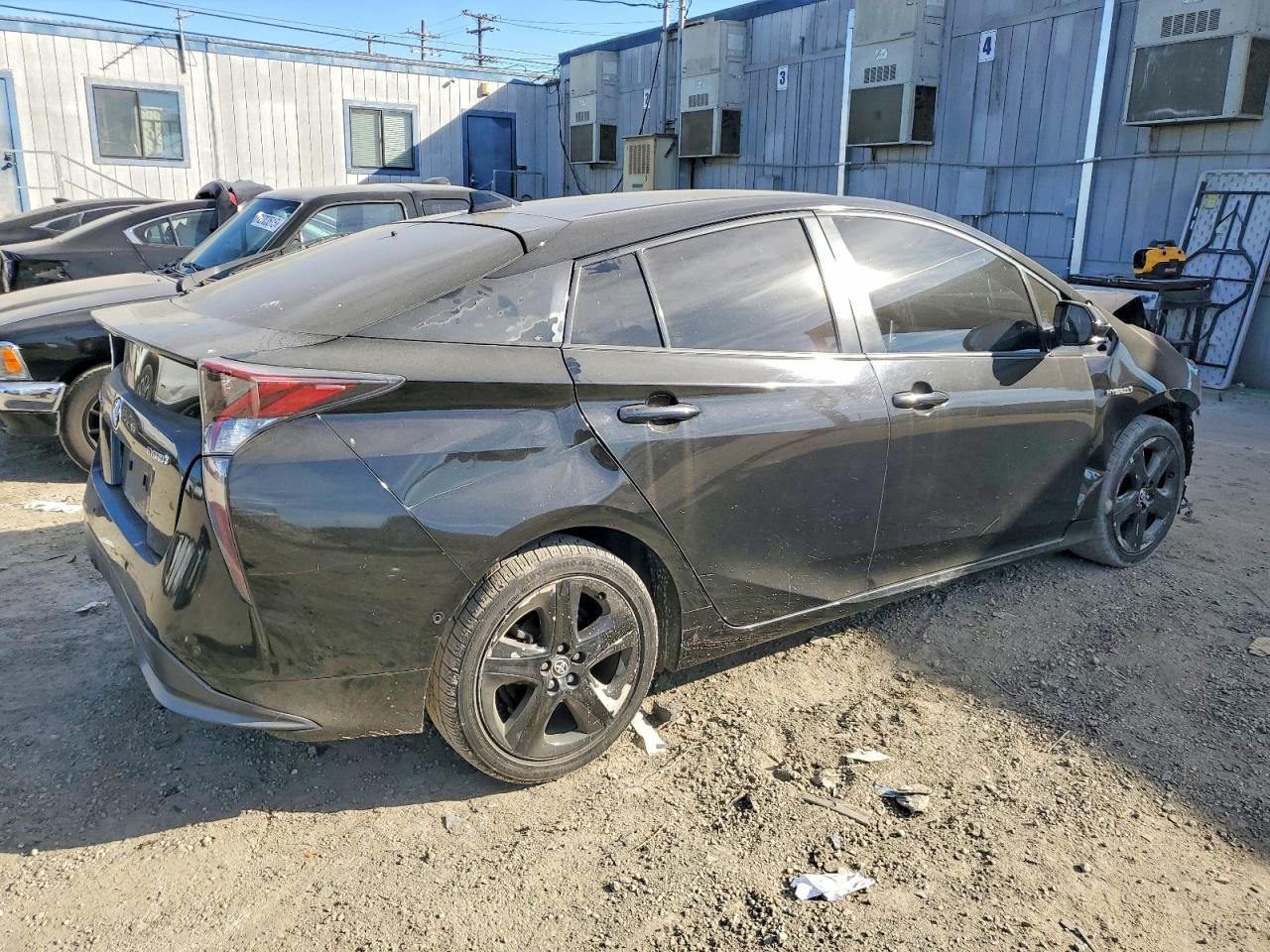2018 TOYOTA PRIUS photo 3
