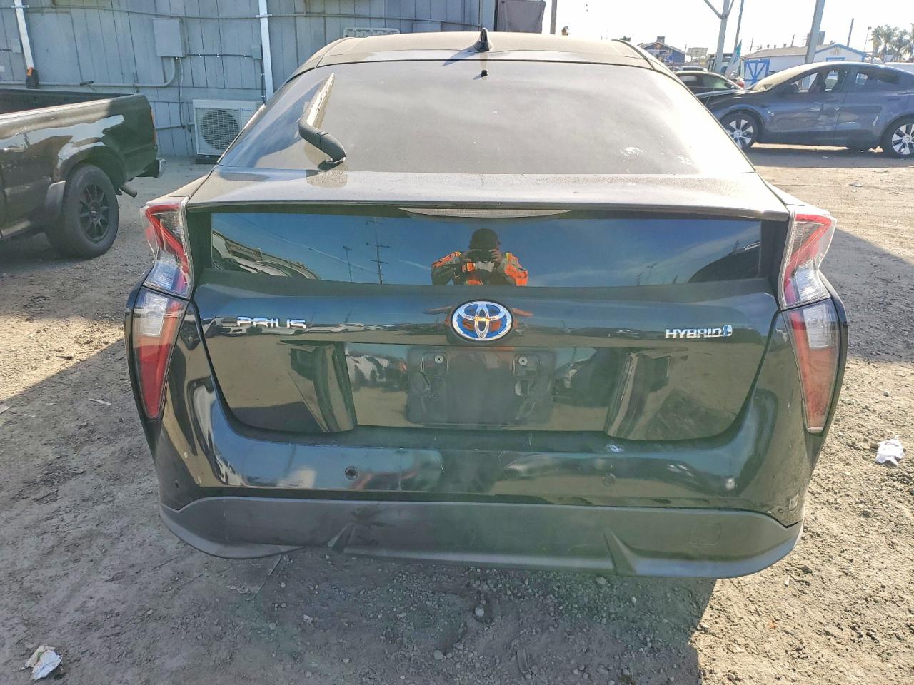 2018 TOYOTA PRIUS photo 6