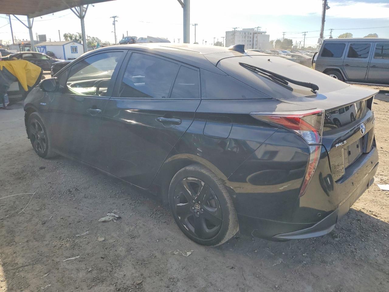 2018 TOYOTA PRIUS photo 2