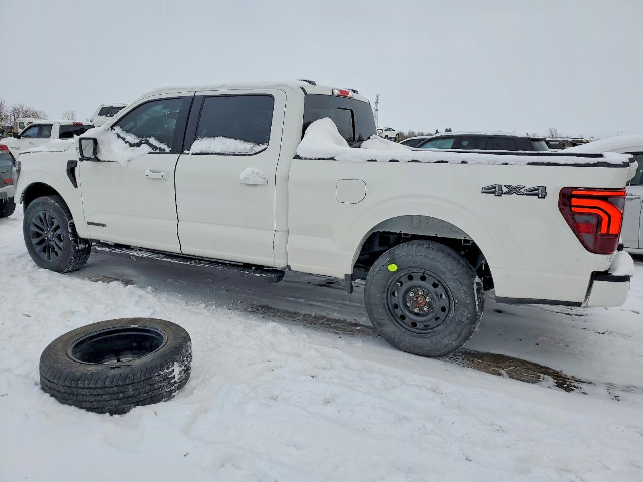 2025 FORD F150 LARIAT photo 2