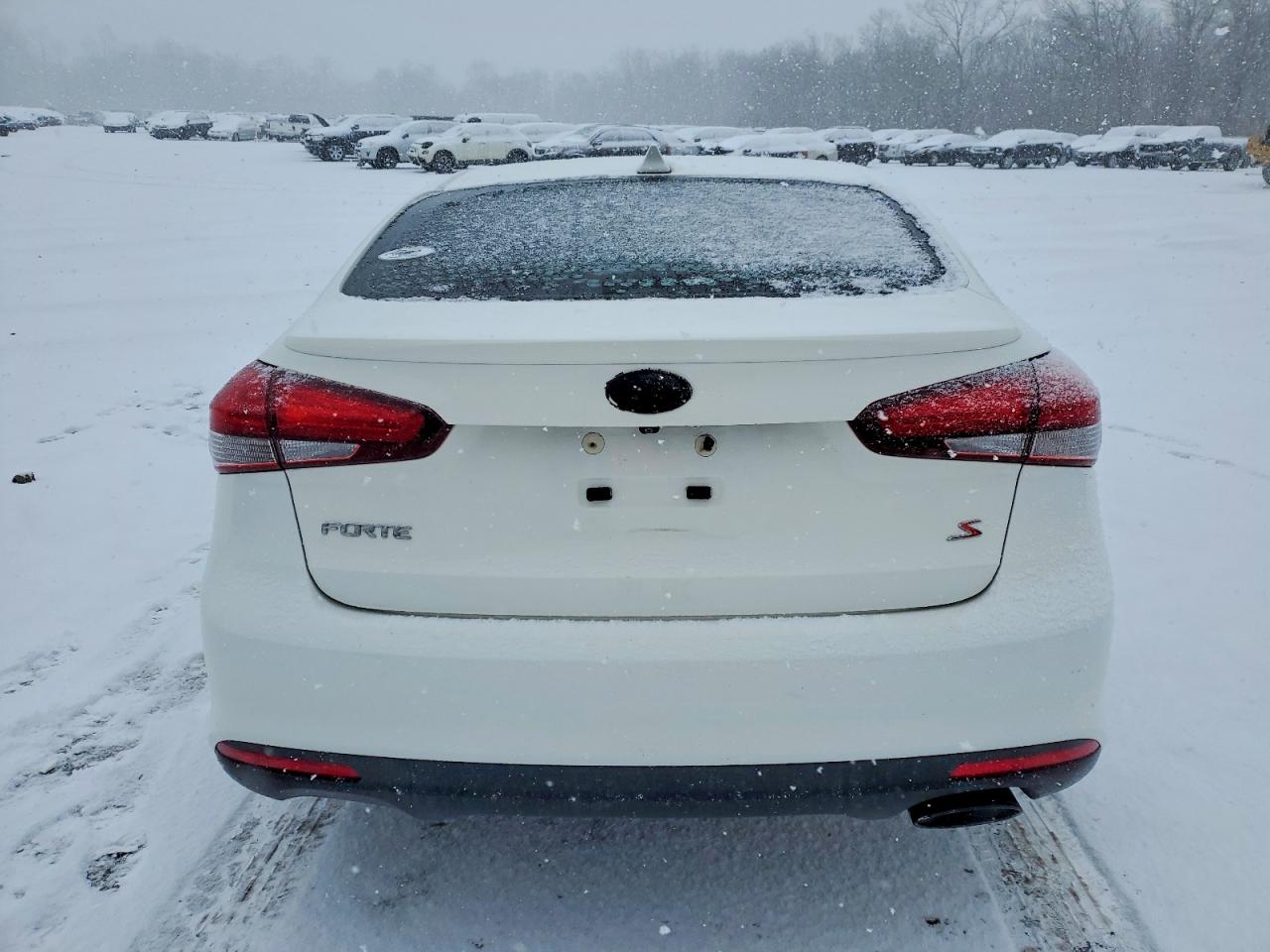 2018 KIA FORTE S photo 16