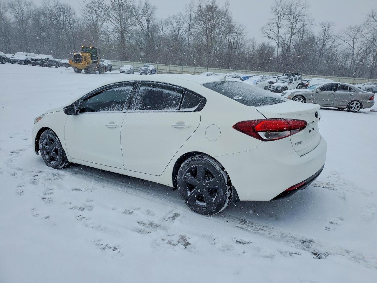 2018 KIA FORTE S photo 4