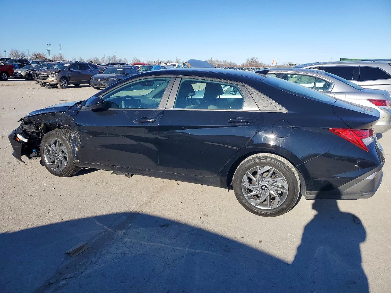 2025 HYUNDAI ELANTRA BLUE photo 2