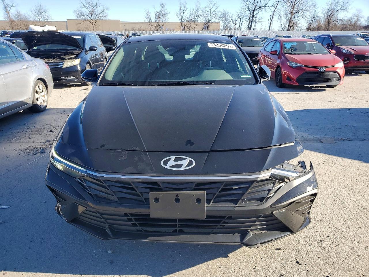 2025 HYUNDAI ELANTRA BLUE photo 4