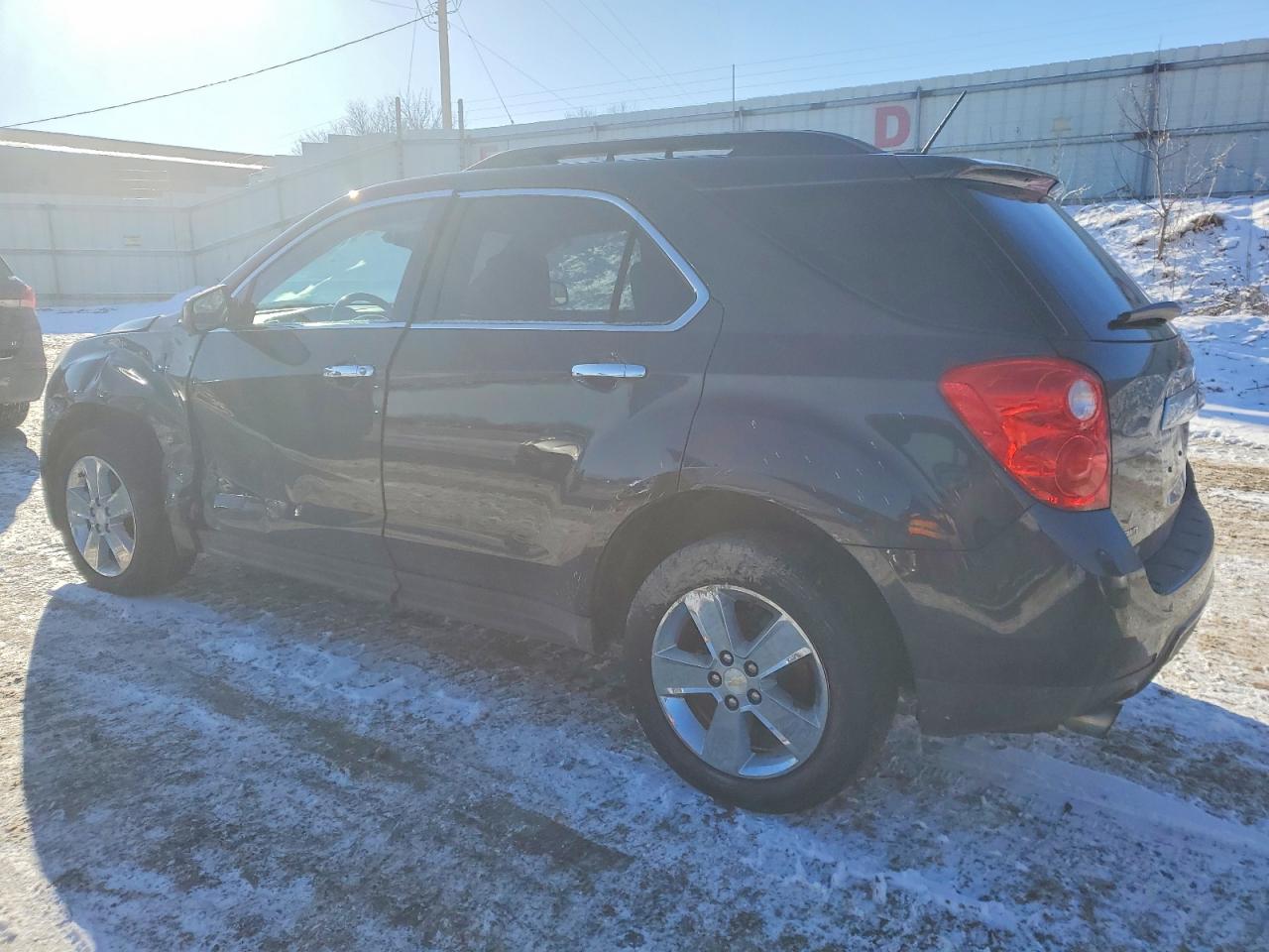 2015 CHEVROLET EQUINOX LT photo 3