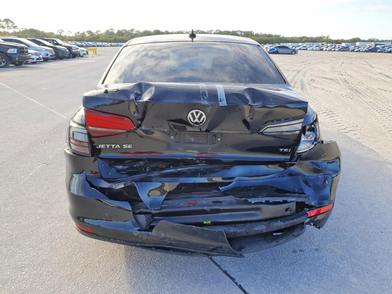 2016 VOLKSWAGEN JETTA SE photo 16