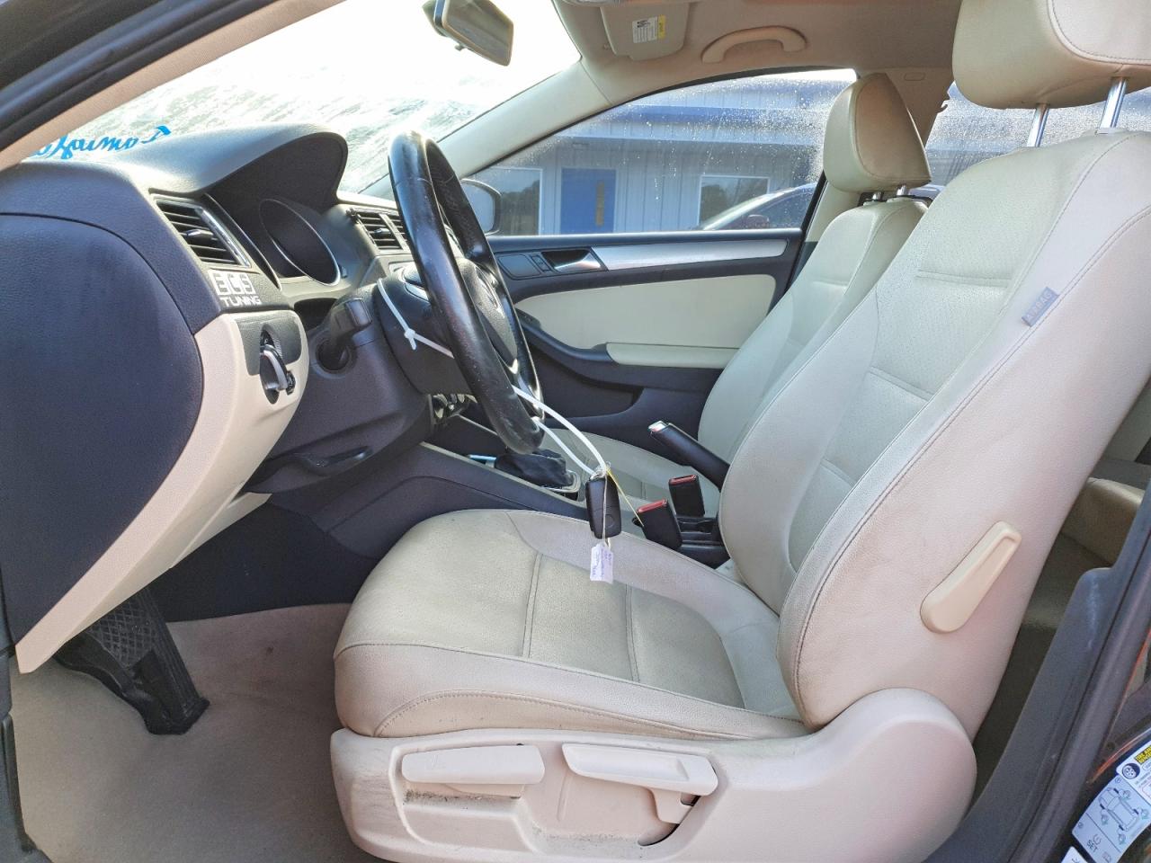 2016 VOLKSWAGEN JETTA SE photo 19
